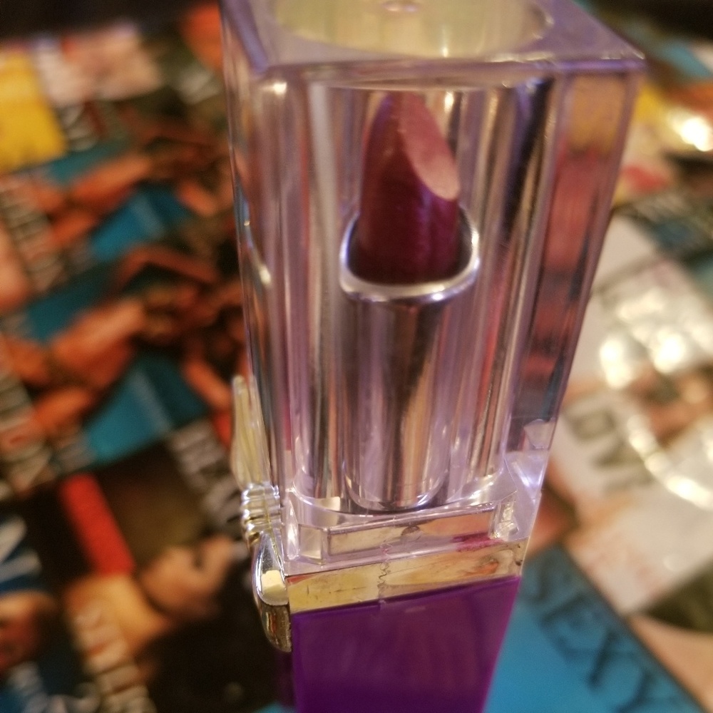 Sentimental Red, lip Trio. - Picture 2 of 4